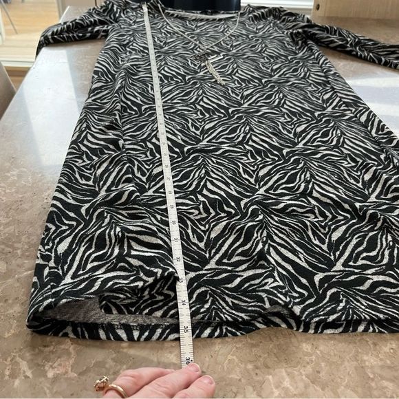 Tacera black and cream 3/4 sleeve dress with removable necklace size small - Picture 9 of 12